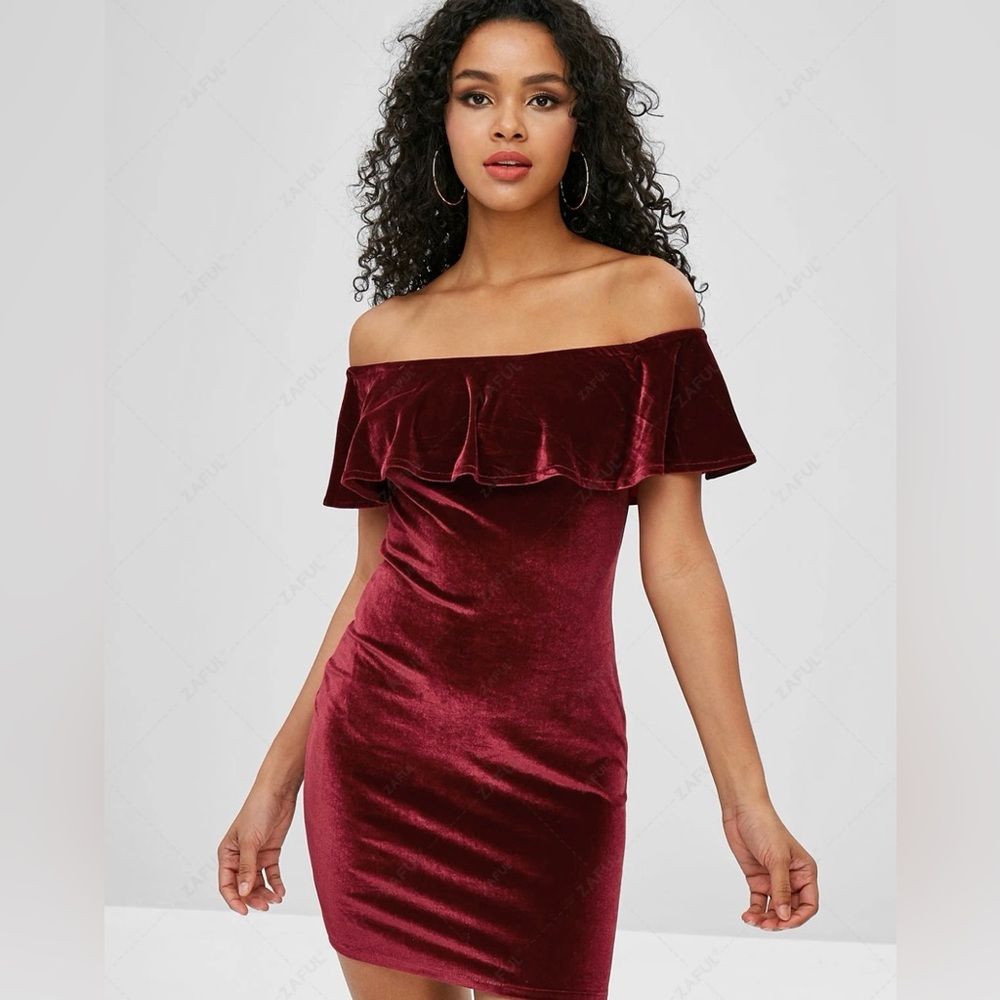 Maroon Velvet Stretch Dress - Size L - Forever 21 - Off Shoulder - Mini Dress